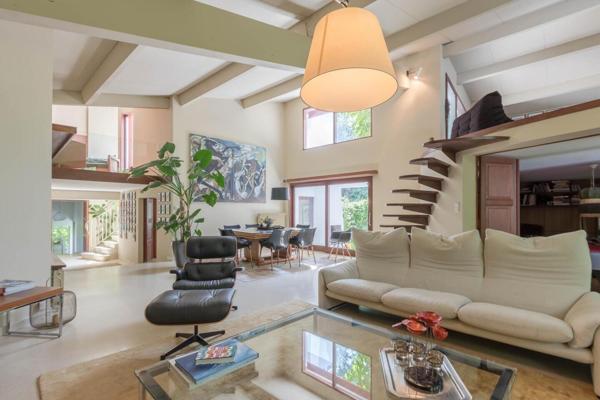 Spacieuse maison d' architecte, authentique et intemporelle