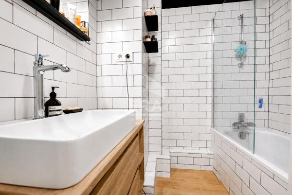 3 pièces 62 m²-CALME-LUMINEUX-BALCON