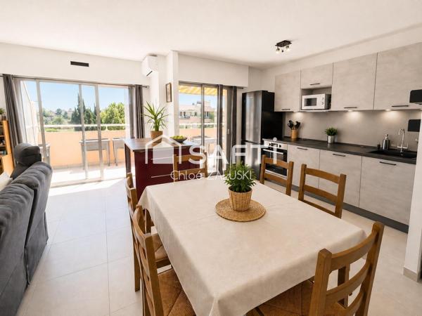 Appartement T3 dernier étage, piscine, vue dégagée