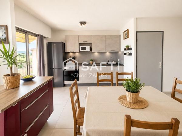 Appartement T3 dernier étage, piscine, vue dégagée