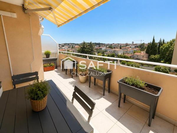 Appartement T3 dernier étage, piscine, vue dégagée