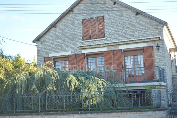 Maison de pierres à vendre 5 pièces VARENNES VAUZELLES (58)