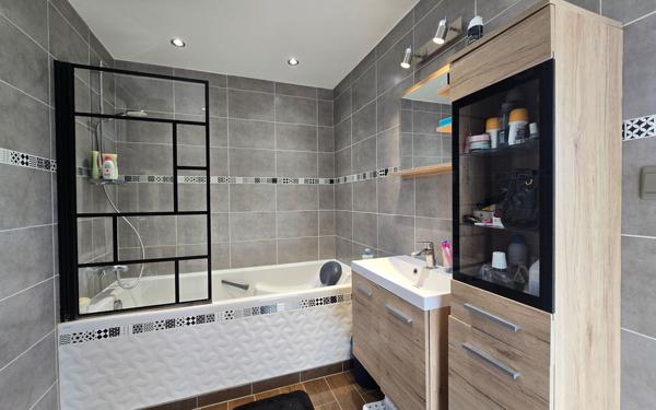 Maison à vendre    5 pièces •  Bernay