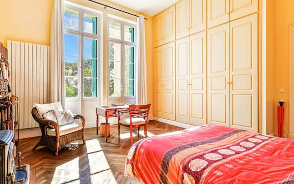 Appartement à vendre    4 pièces • 118,06 m2 Saint-Raphaël