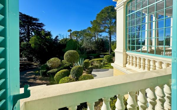 Appartement à vendre    4 pièces • 118,06 m2 Saint-Raphaël