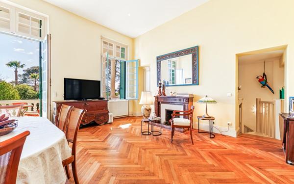 Appartement à vendre    4 pièces • 118,06 m2 Saint-Raphaël