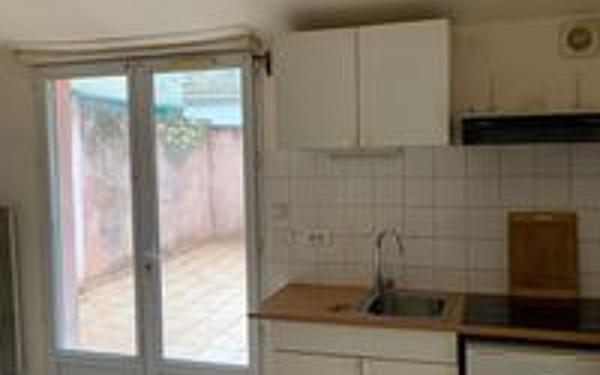 Appartement à louer    2 pièces • 30 m2 Nîmes