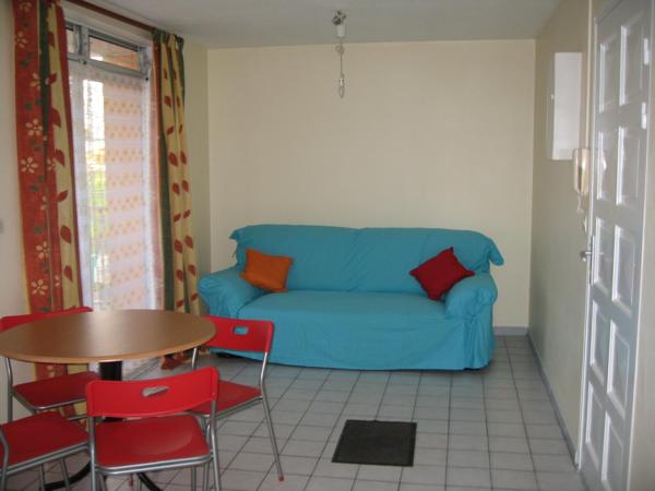 joli appartement très propre en bon état