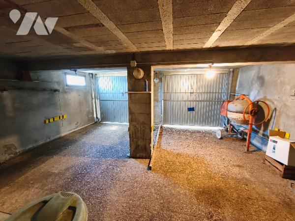 Villa avec piscine sur terrain 2434 m² avec oliviers