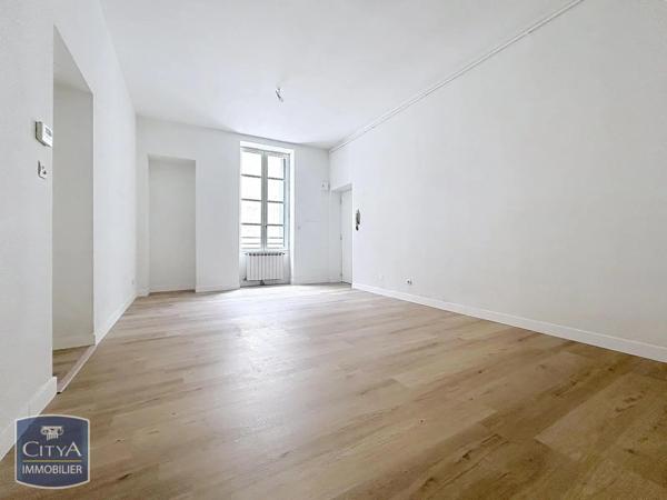 Appartement à louer 3 pièces 64m² Nîmes (30000)