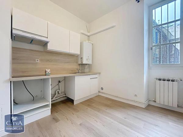 Appartement à louer 3 pièces 64m² Nîmes (30000)