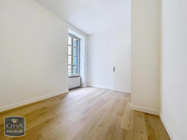Appartement à louer 3 pièces 64m² Nîmes (30000)