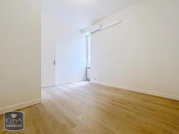 Appartement à louer 3 pièces 64m² Nîmes (30000)