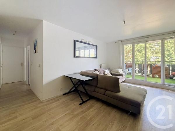 Appartement F3 à vendre  3 pièces - 50 m 2   MONTFERMEIL  - 93