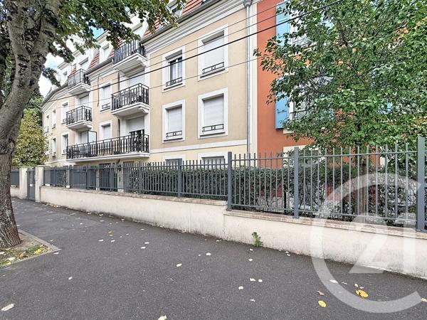 Appartement F3 à vendre  3 pièces - 50 m 2   MONTFERMEIL  - 93