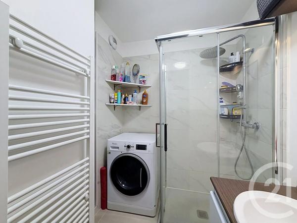 Appartement F3 à vendre  3 pièces - 50 m 2   MONTFERMEIL  - 93