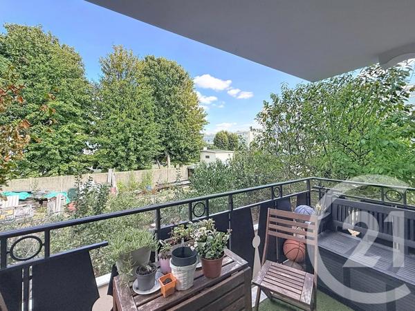 Appartement F3 à vendre  3 pièces - 50 m 2   MONTFERMEIL  - 93