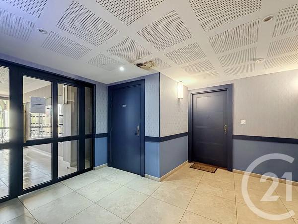 Appartement F3 à vendre  3 pièces - 50 m 2   MONTFERMEIL  - 93