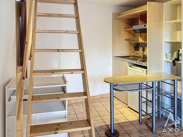 Studio mansardé avec mezzanine - 18,44 m2 en centre-ville de Tarbes