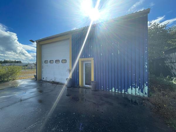A VENDRE - MAYENNE - LOCAL D'ACTIVITE de 150 m² sur terrain de 1 343 m² , Mayenne A VENDRE - MAYENNE - LOCAL D'ACTIVITE de 150 m² sur terrain de 1 343 m² , Mayenne