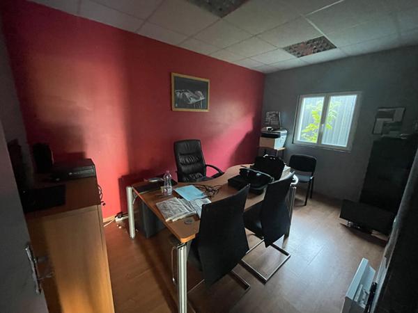 A VENDRE - MAYENNE - LOCAL D'ACTIVITE de 150 m² sur terrain de 1 343 m² , Mayenne A VENDRE - MAYENNE - LOCAL D'ACTIVITE de 150 m² sur terrain de 1 343 m² , Mayenne
