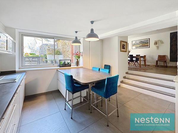 À VENDRE Maison de charme en hyper centre de Lamballe- 5 chambres et un t1 loué,