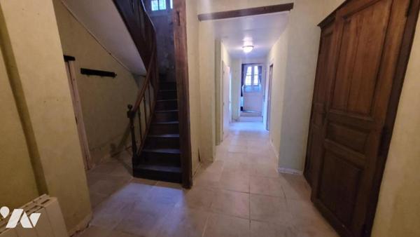 PRECIGNE-MAISON DE BOURG A RENOVER-REF:VDL2072