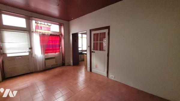 PRECIGNE-MAISON DE BOURG A RENOVER-REF:VDL2072