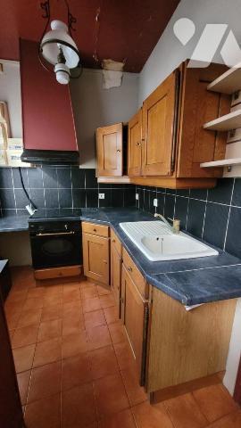 PRECIGNE-MAISON DE BOURG A RENOVER-REF:VDL2072