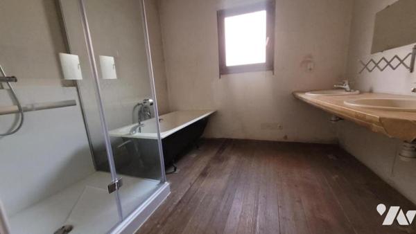 PRECIGNE-MAISON DE BOURG A RENOVER-REF:VDL2072