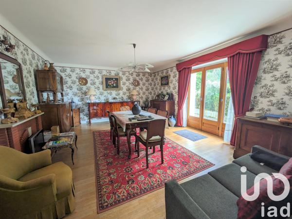 House for sale 5 rooms 143 m² Rolampont