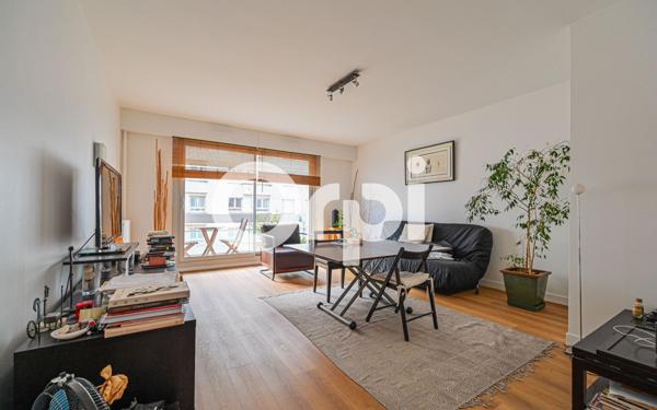 Appartement à vendre    3 pièces • 76 m2 Paris 11