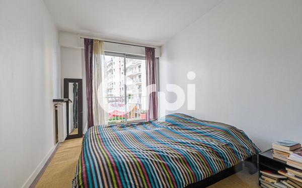 Appartement à vendre    3 pièces • 76 m2 Paris 11