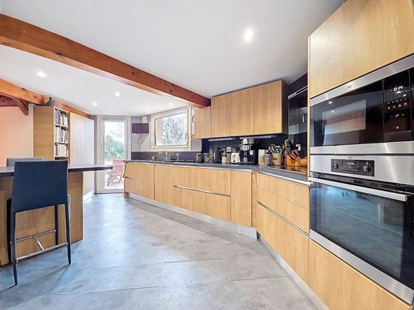 Grande maison familiale 6 pièces avec piscine et vue exceptionnelle à Péchabou