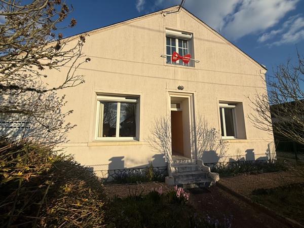 Maison familiale 165 m²,  4 chambres ,  Jardin sans vis-à-vis,  Proche Gare de Fleury-les-Aubrais