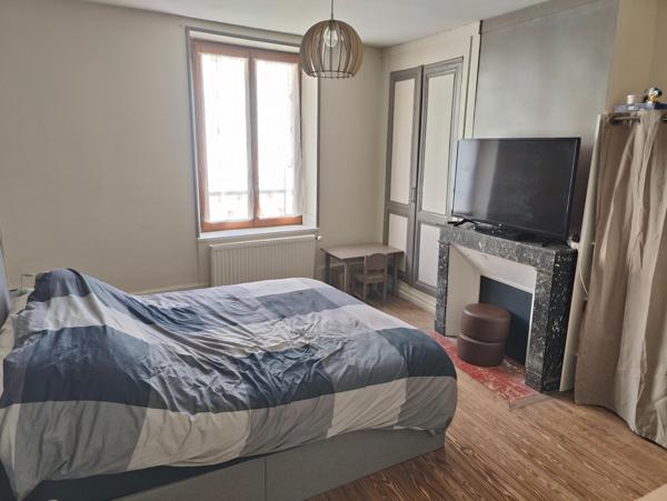 Maison en centre village avec tout à pied !