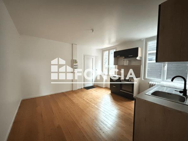 Location Appartement 3 pièces 47.5 m² - 24 A RUE DE LA REPUBLIQUE Chateau Renault 37110