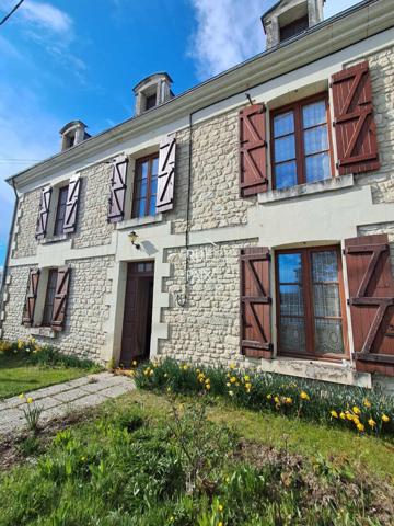 86100 ANTRAN Maison à rafraichir à Antran avec dépendances et jardin !