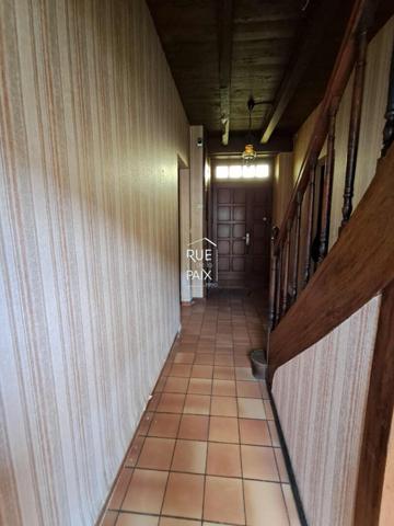 86100 ANTRAN Maison à rafraichir à Antran avec dépendances et jardin !