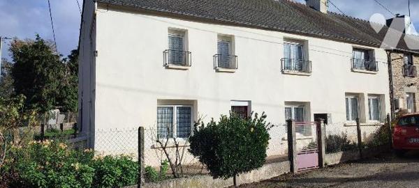 EN HAMEAU, 5mns du bourg,  Maison en pierre de 121 m², comprenant cuisine , séjour salon avec c...