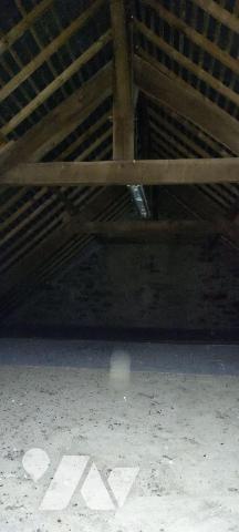 EN HAMEAU, 5mns du bourg,  Maison en pierre de 121 m², comprenant cuisine , séjour salon avec c...