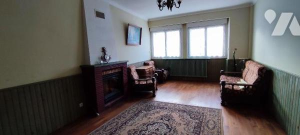 EN HAMEAU, 5mns du bourg,  Maison en pierre de 121 m², comprenant cuisine , séjour salon avec c...