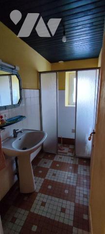 EN HAMEAU, 5mns du bourg,  Maison en pierre de 121 m², comprenant cuisine , séjour salon avec c...