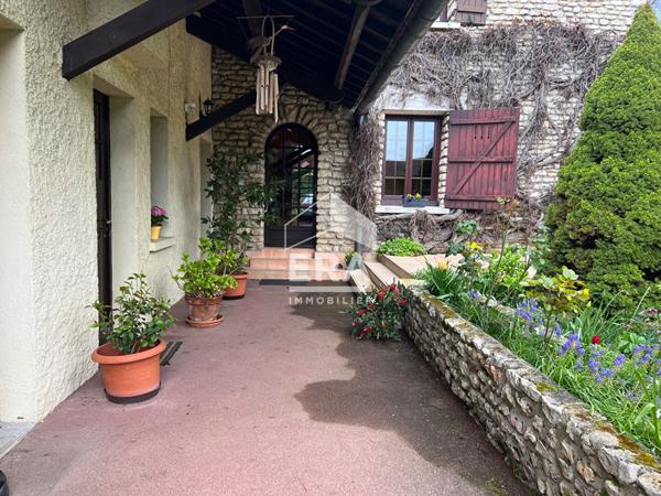 TRÈS BELLE PROPRIÉTÉ ANCIENNE AU CALME