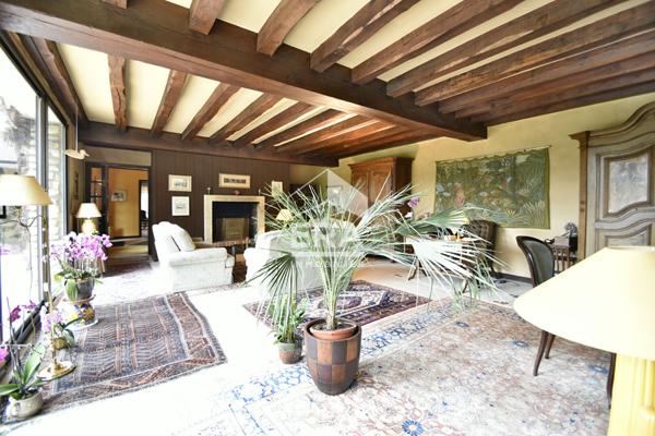 TRÈS BELLE PROPRIÉTÉ ANCIENNE AU CALME