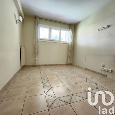 Appartement 3 pièces de 63 m² à Nice (06100)