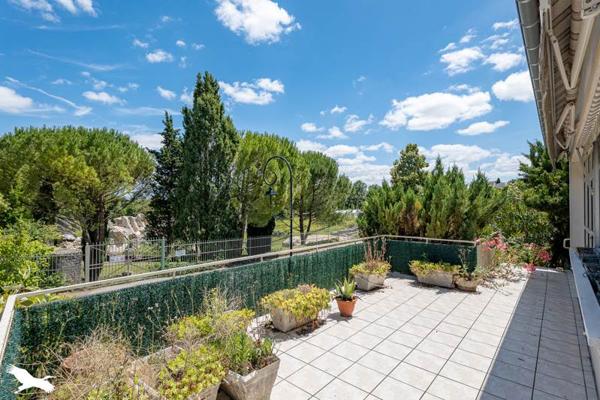 Maison à vendre 223 650 € Saintes 4 p 105 m² DPE F