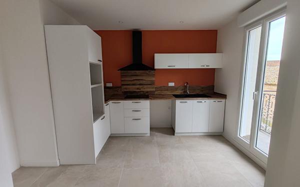 Maison à louer    3 pièces •  Pinet