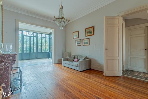 Maison à vendre 1 365 000 € Bordeaux 10 p 240 m² DPE C