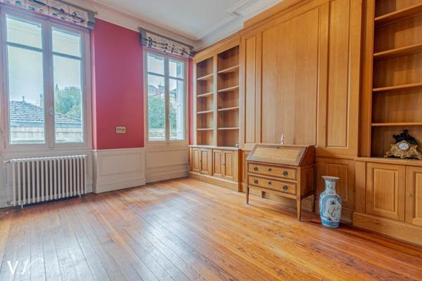 Maison à vendre 1 365 000 € Bordeaux 10 p 240 m² DPE C